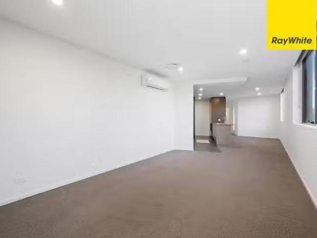 Unique 273/7 Irving Street, Phillip, ACT 2606
