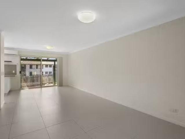 Charming 27/38 Murev Way, Carrara, QLD 4211 Townhouse for Rent