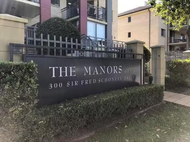 Just in! 27/300 Sir Fred Schonell Drive, St Lucia, QLD 4067