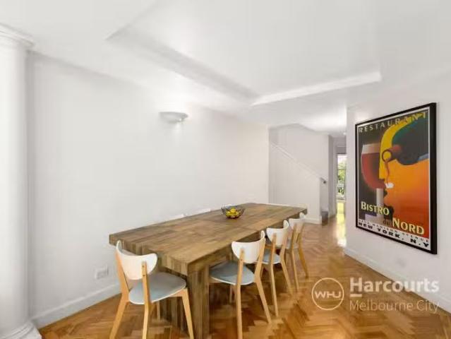Charming 27/8 Wellington Crescent, EAST MELBOURNE, VIC 3002.