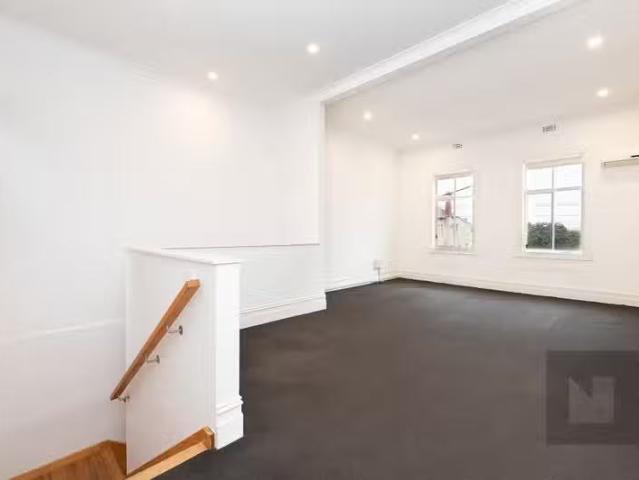 Just in! 2/88 Somerville Road, Yarraville VIC 3013