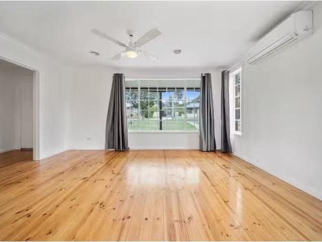 New 28 Woodger Parade, KARABAR House for rent Listed by Geniv.