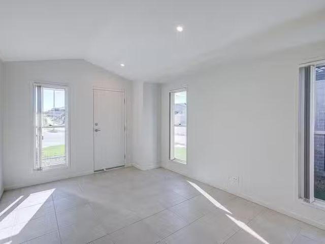 New 28 Bark Street, Park Ridge, QLD 4125