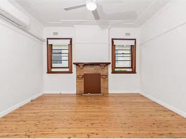 Cozy 28 Heaton Street, Jesmond, NSW 2299