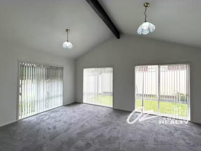 Nice 28 Kirkham Way, Sanctuary Point House for rent Listed by.