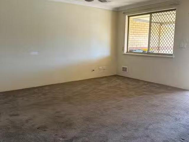 Unique 2/8 Searle Street, Middle Swan, WA 6056