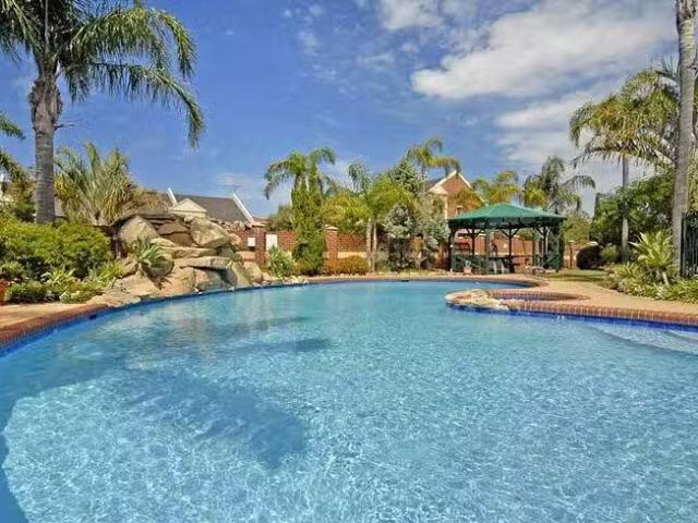 Deal! 29/64 Moondine Drive, Wembley, WA 6014