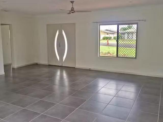 Nice 2/9 11 Elizabeth Street, Atherton, QLD 4883