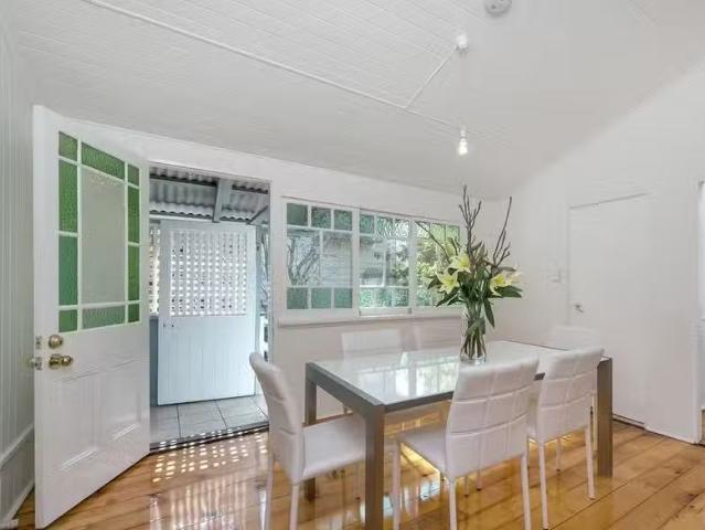 Unique 29 Hunter Street, KELVIN GROVE, QLD 4059 House for Rent