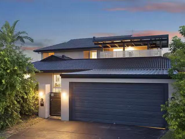 Deal! 29 Sundowner Court, Mermaid Waters, QLD 4218