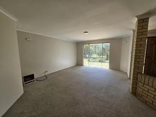 For Rent! 29 Sydney Street, Yakamia, WA 6330