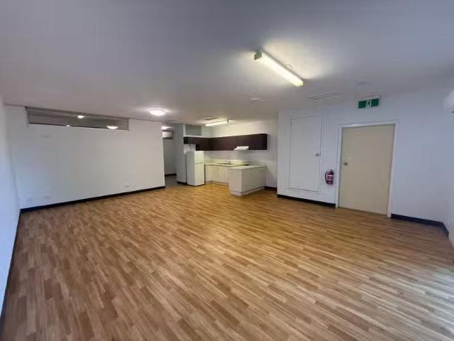 Unique 2 BA 1/408 Milton Road, AUCHENFLOWER, QLD 4066 Studio.