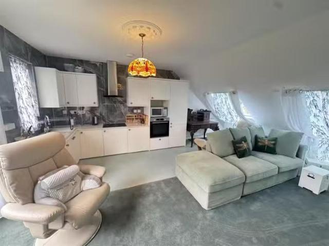 Charming 2 BA 2 bedroom apartment for rent in Weale Road, Chin.