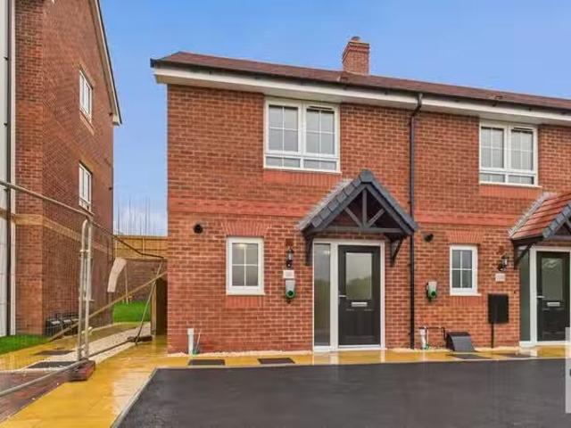 Charming 2 BA 2 bedroom end of terrace house for rent in Palin.