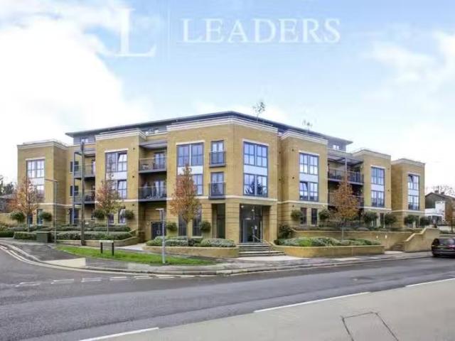Unique 2 BA 2 bedroom flat for rent in Corner House, 89 Godsto.