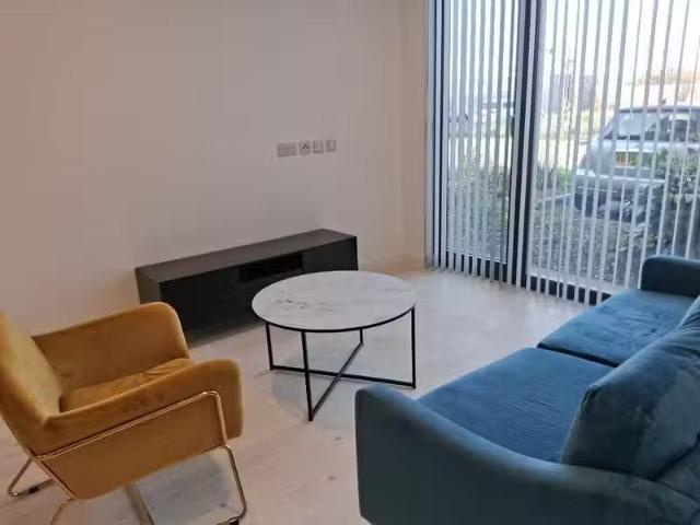 Unique 2 BA 2 bedroom flat for rent in Gavel Drive, Rugby, War.