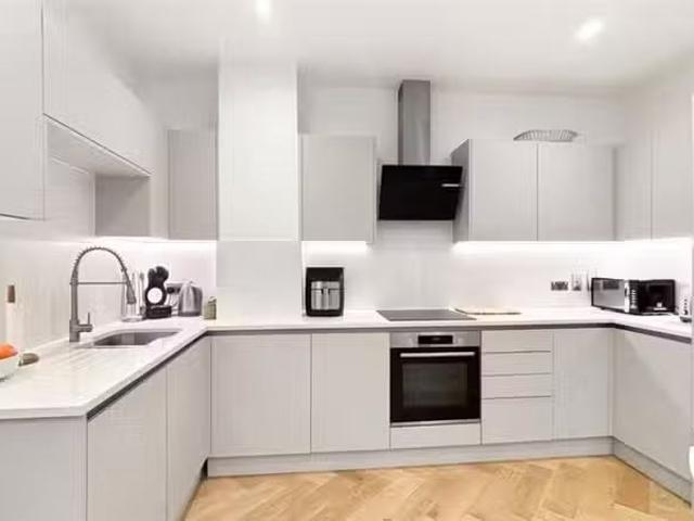 Nice 2 BA 2 bedroom flat for rent in Knoll Rise, Orpington, BR6
