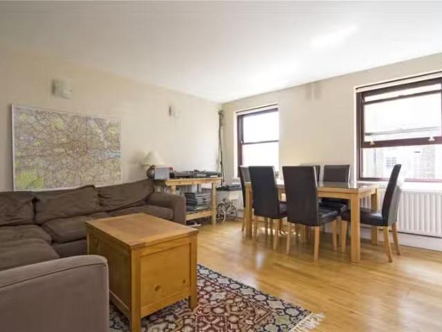 Nice 2 BA 2 bedroom flat for rent in Wood Close, London, E2