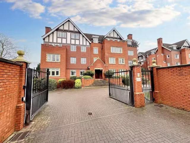 For Rent! 2 BA 2 bedroom property for rent in Warwick Road, Se.