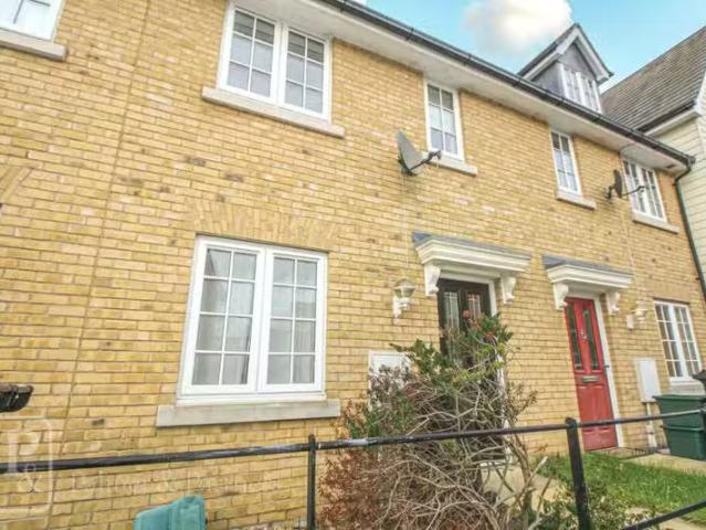 Rental! 2 BA 3 bedroom terraced house for rent in Cambie Cresc.