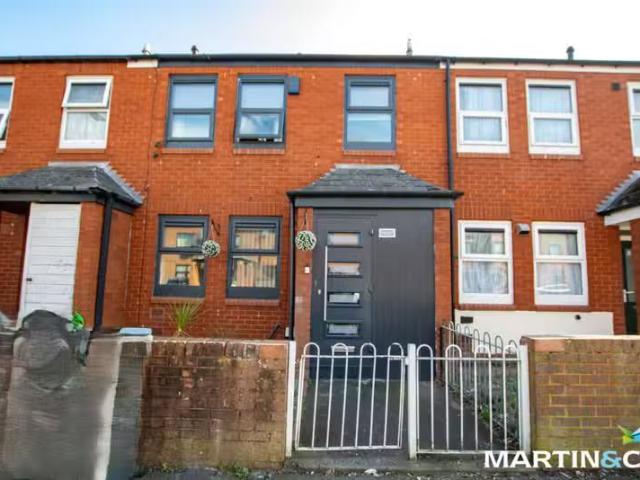 For Rent! 2 BA 3 bedroom terraced house for rent in Hertford S.