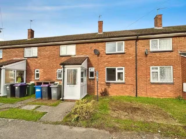 Rental! 2 BA 3 bedroom terraced house for rent in Louisberg Ro.