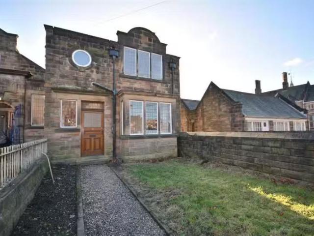 Deal! 2 BA 3 bedroom cottage for rent in Gibfield Lane, Belper.