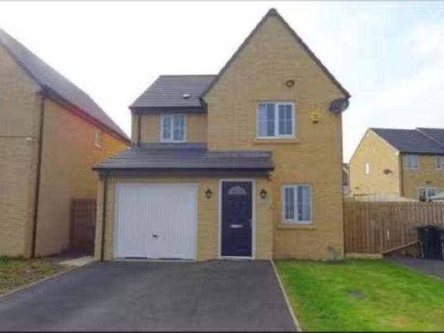 New 2 BA 3 bedroom detached house for rent in Beck Bridge Clos.