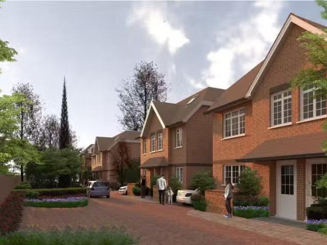 Deal! 2 BA 3 bedroom semi detached house for rent in Pinecoat.