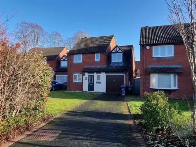 Rental! 2 BA 4 bedroom detached house for rent in Goldacre Clo.