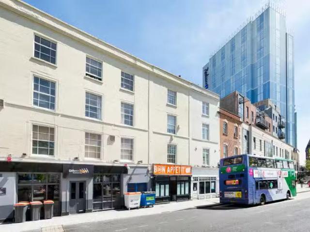 Just in! 2 BA 5 bedroom apartment for rent in Broad Quay Flat.