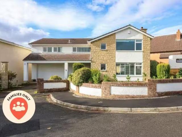 Unique 2 BA 5 bedroom detached house for rent in Long Acres Cl.