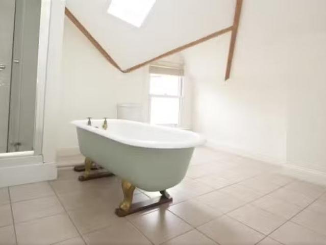 Cheap 2 BA 6 bedroom flat for rent in 18589029, Aberdeen Road.