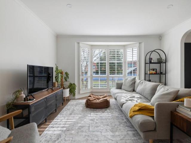For Rent 2 Bedroom Apartment Murrumbeena VIC DS105819567