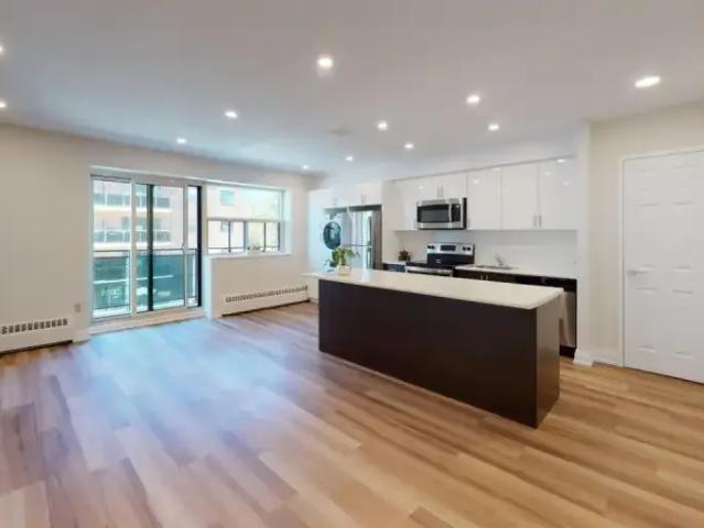 For Rent 2 Bedroom Apartment Mississauga ON DS105110678