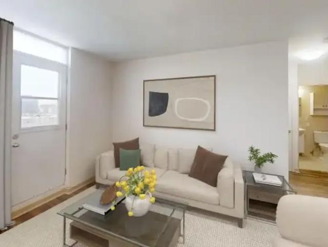 For Rent 2 Bedroom Apartment Mississauga ON DS105393894