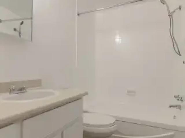 For Rent 2 Bedroom Apartment Montreal QC DS105525405