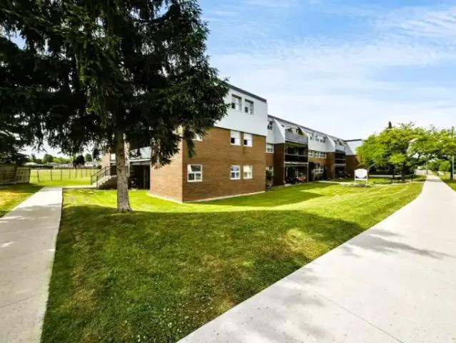 For Rent 2 Bedroom Apartment Niagara Falls ON DS103568486