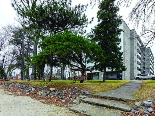 For Rent 2 Bedroom Apartment North Bay ON DS104400441