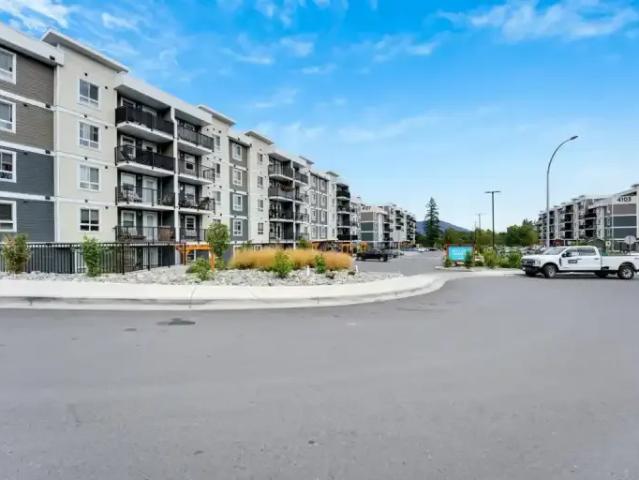 For Rent 2 Bedroom Apartment North Cowichan BC DS102714950
