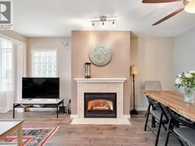 For Rent 2 Bedroom Apartment North Vancouver BC DS105467374