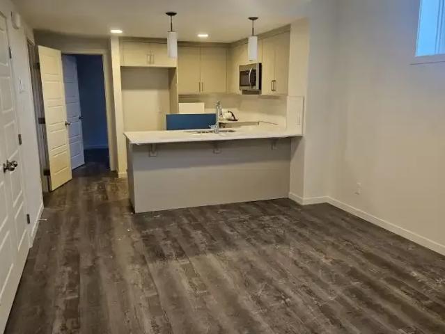 For Rent 2 Bedroom Apartment Okotoks AB DS104470724