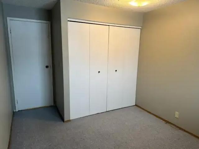 For Rent 2 Bedroom Apartment Olds AB DS102578682