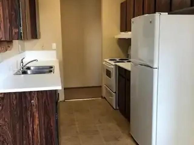 For Rent 2 Bedroom Apartment Olds AB DS105859250