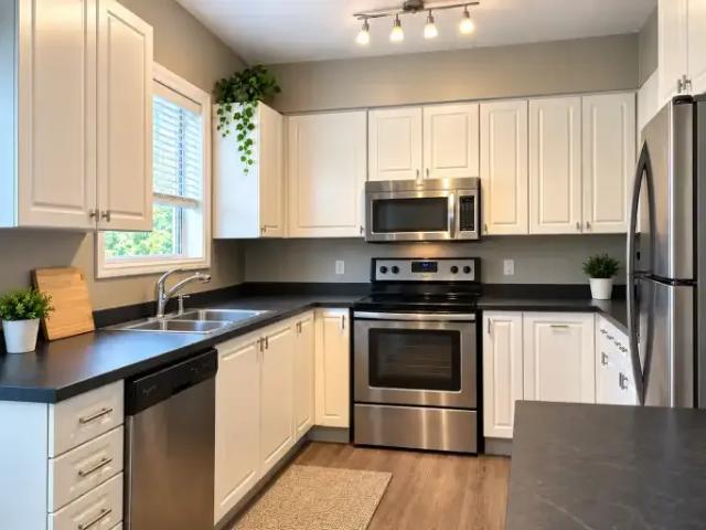 For Rent 2 Bedroom Apartment Orillia ON DS105601828