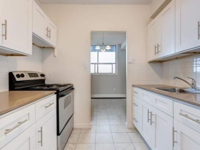 For Rent 2 Bedroom Apartment Oshawa ON DS96586981