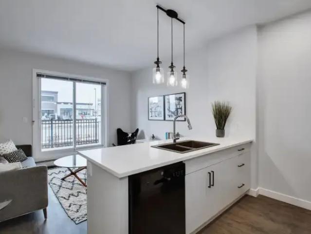 For Rent 2 Bedroom Apartment Airdrie AB DS103215723