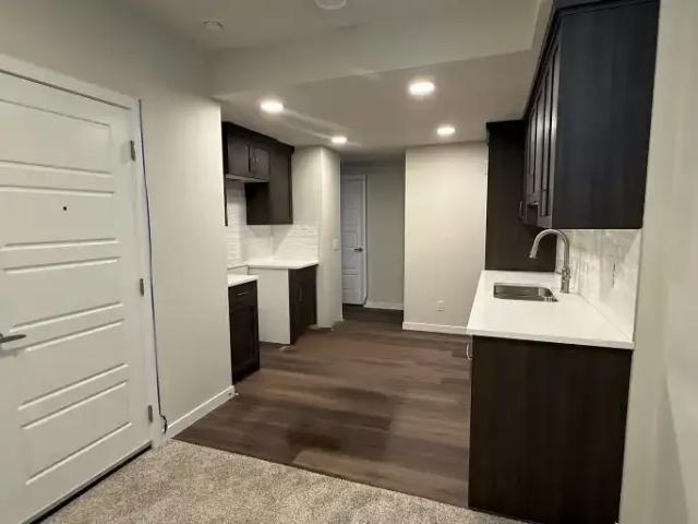 For Rent 2 Bedroom Apartment Airdrie AB DS104972584