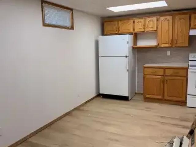 For Rent 2 Bedroom Apartment Airdrie AB DS105643280