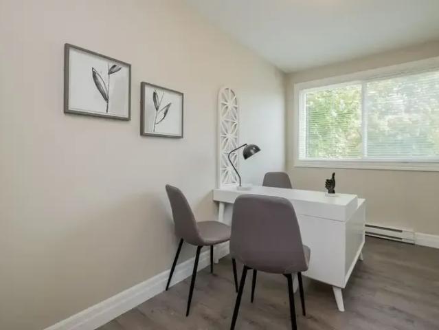 For Rent 2 Bedroom Apartment Amherstview ON DS94575277